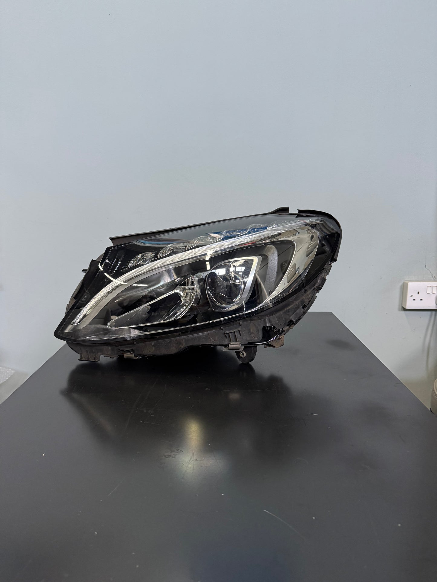Mercedes-Benz C-Class Head Lamp