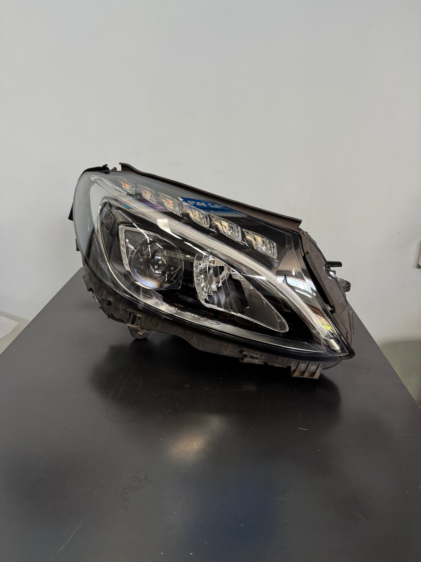 Mercedes-Benz C-Class Head Lamp