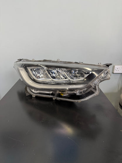Toyota Yaris Head Lamp